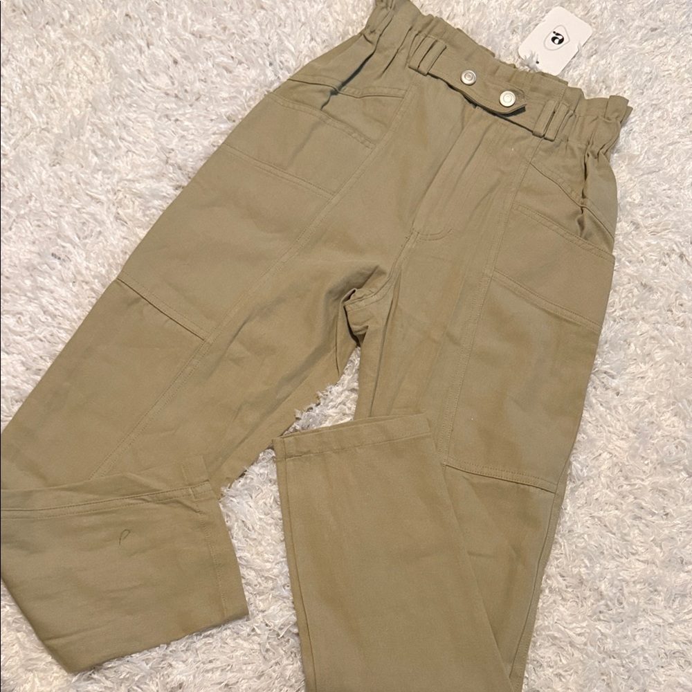 Elodie  High-Waisted Pants size xs NWT